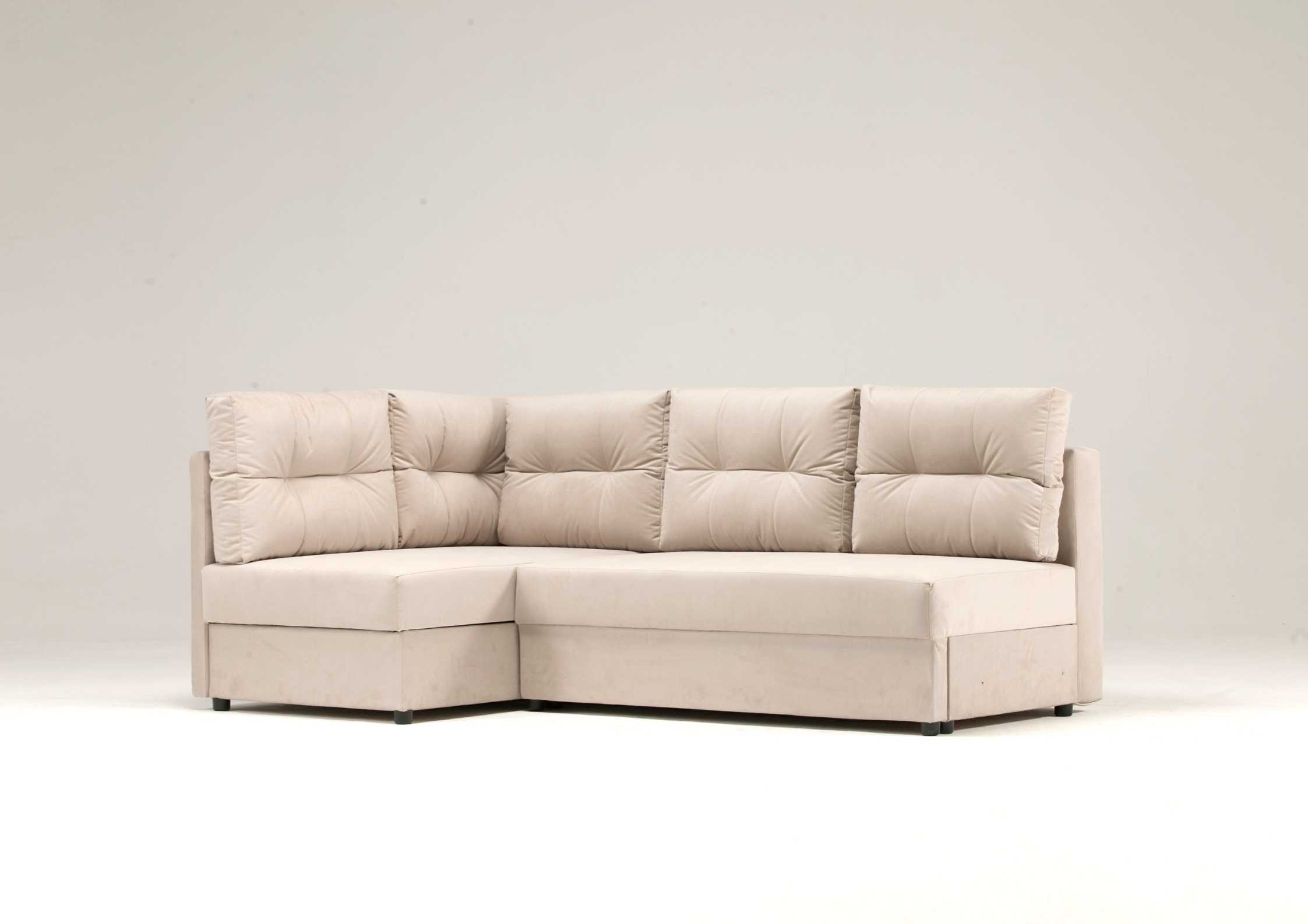 Mały narożnik z pikowanymi poduszkami beżowy